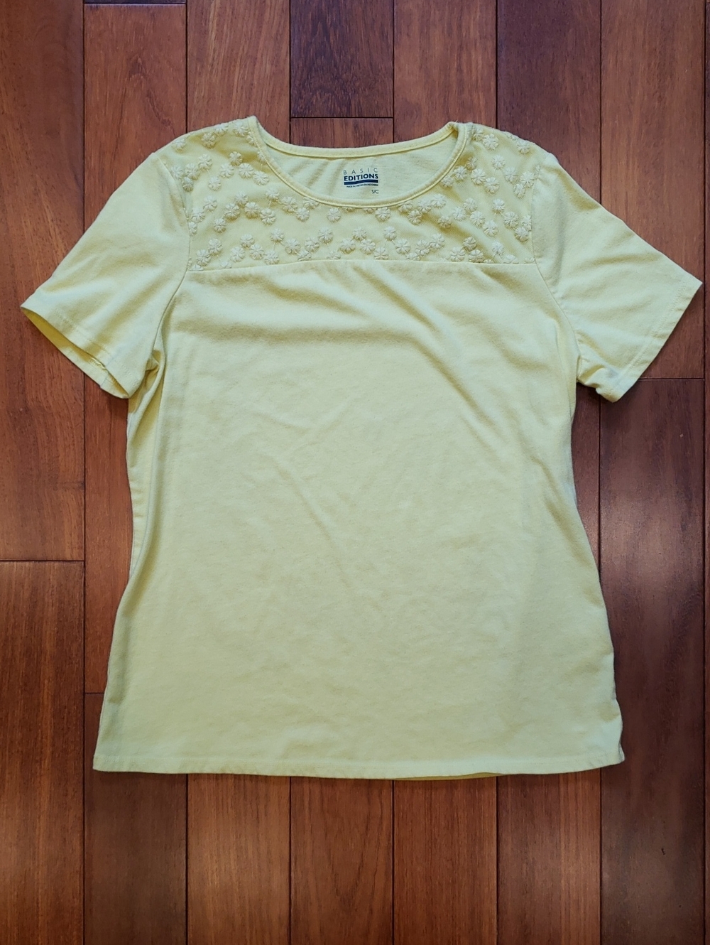Yellow Short Sleeve Tshirt with Floral Mesh Overlay Women's Small